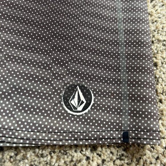 Volcom Men's Board Shorts Size 36 Gray Blue Surf Beach Vacation - Picture 3 of 6